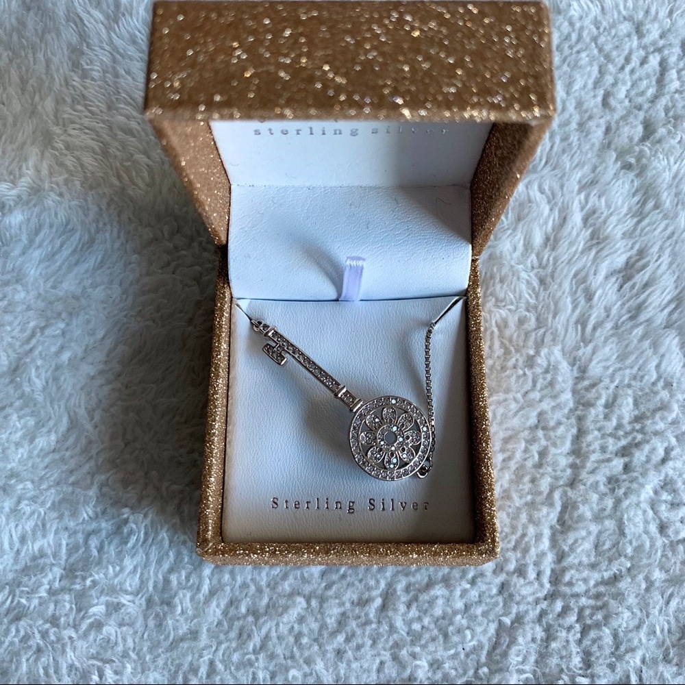 Brand New Gorgeous Silver Studded Key Bracelet